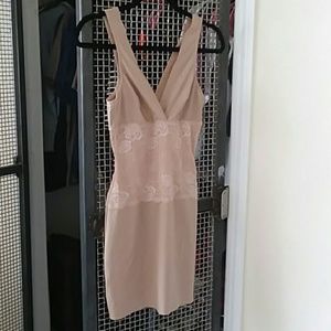 Nude slip with shareware and lace mid section
